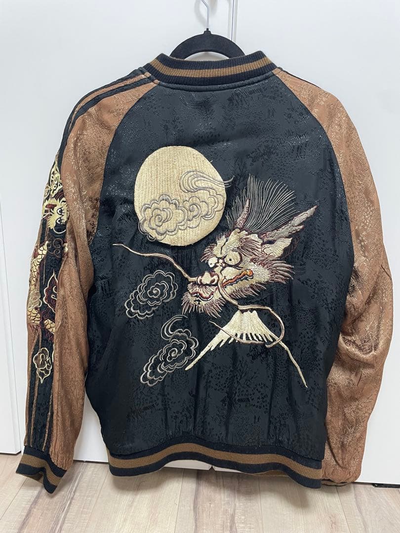 スカジャン 金色と黒色 龍刺繍　リバーシブル　茶色と黒色