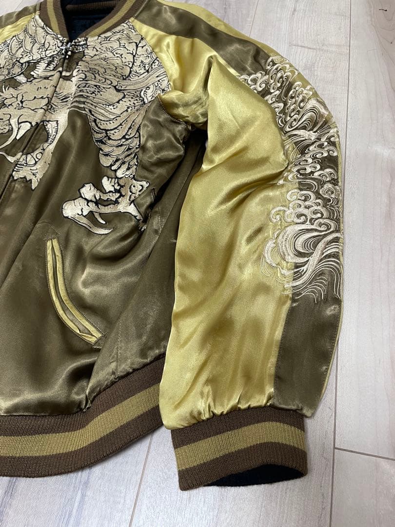 スカジャン 金色と黒色 龍刺繍　リバーシブル　茶色と黒色