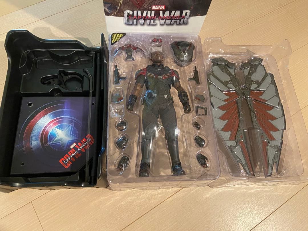 ホットトイズ　ファルコン　シビルウォー