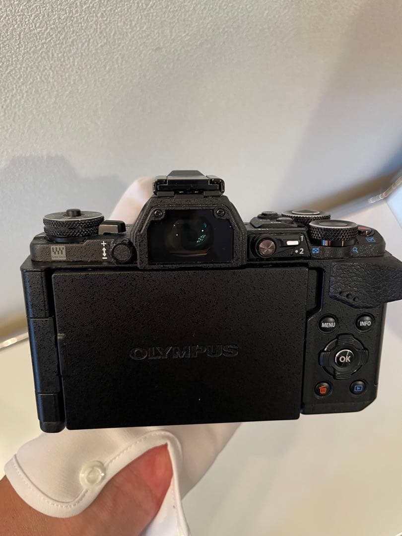 OLYMPUS ミラーレス一眼カメラ OM-D E-M5 MarkII