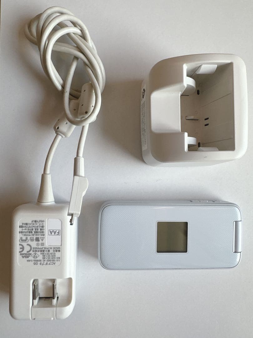 docomo 楽々フォン F-01M