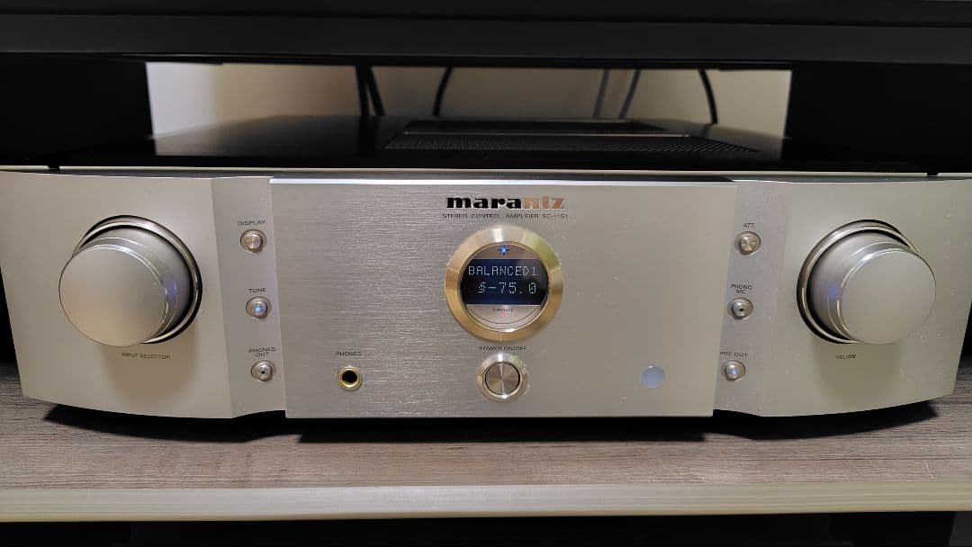 marantz マランツ プリアンプ SC-11S1です。