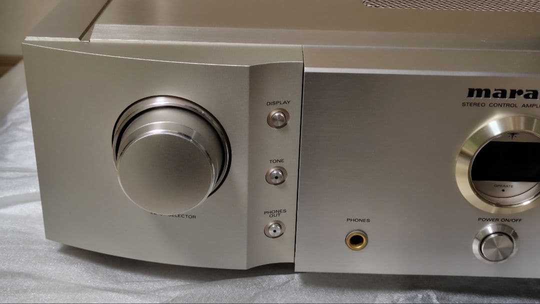 marantz マランツ プリアンプ SC-11S1です。
