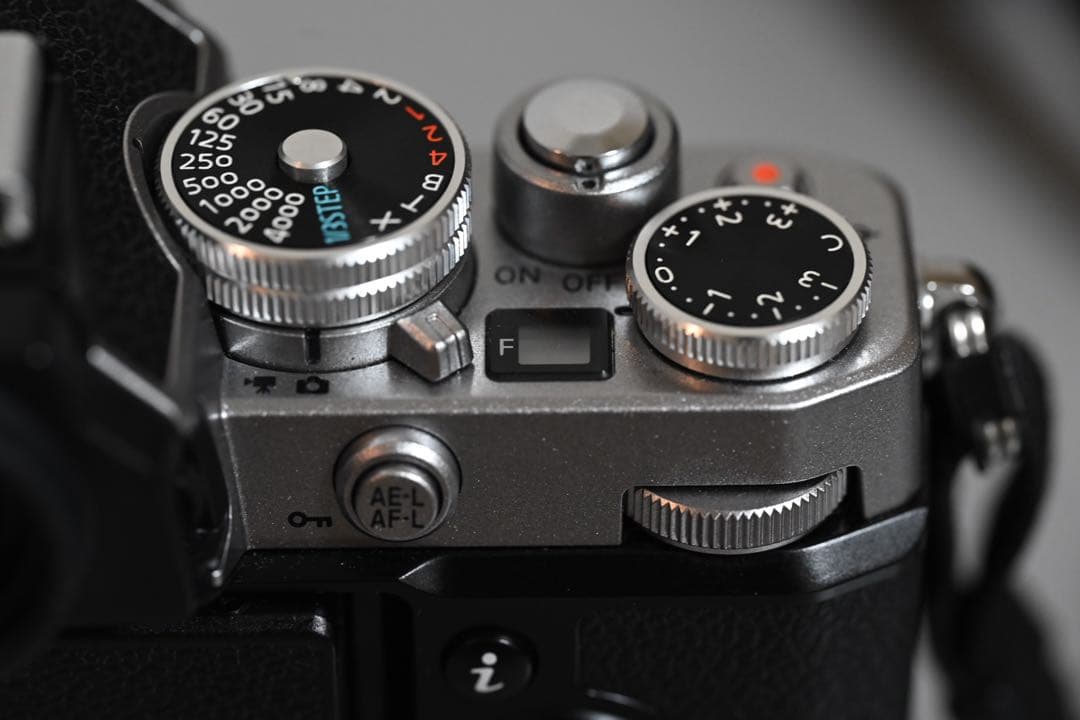 Nikon Zfc (Z fc) シルバー + NIKKOR Z 16-50mm