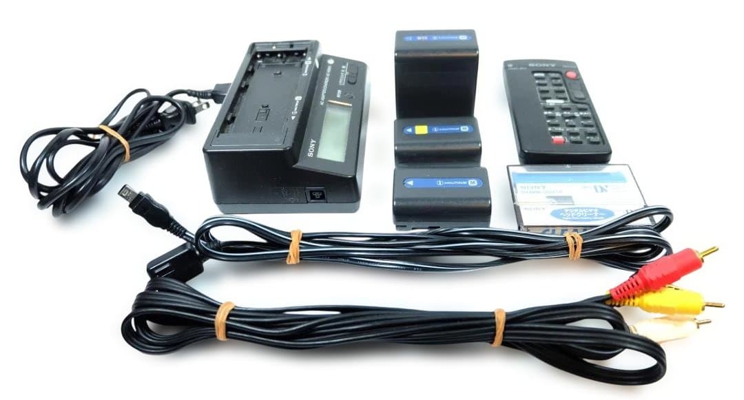 SONY miniDV DCR-PC100 ビデオカメラ本体付属品 [動作品]