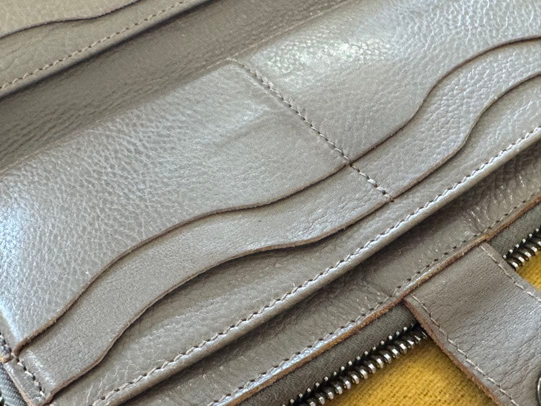 【美品】IL BISONTE グレー 二つ折り財布