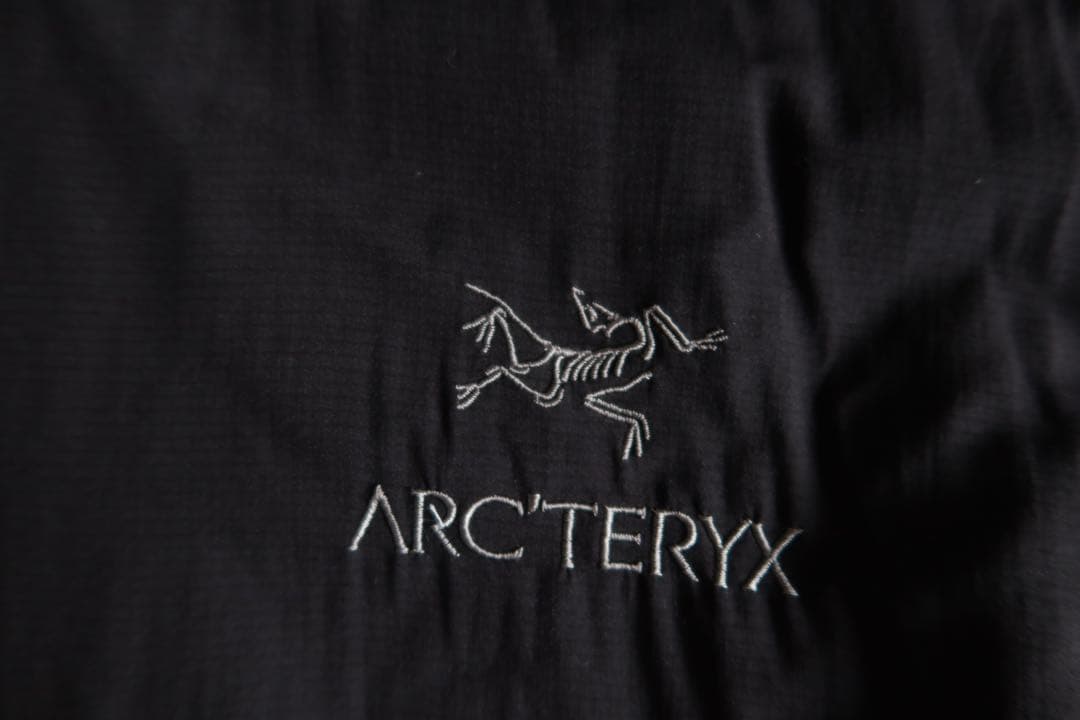 ARC'TERYX ATOM LT JACKET ブラック M フード無し