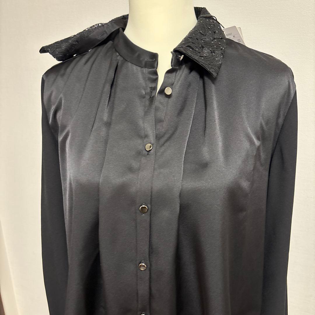 モラビトスペル　黒色ブラウス（襟レース）　タグ付新品未使用　2025冬購入品