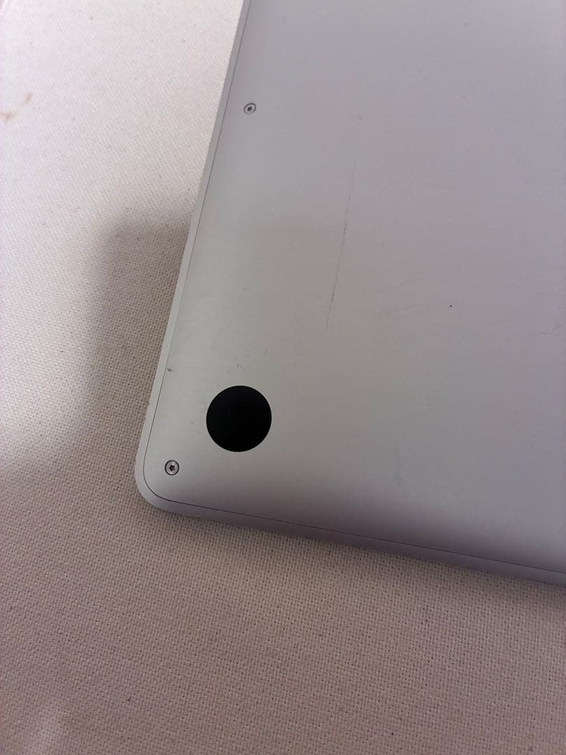 Apple MacBook Air (M1, 2020) 本体