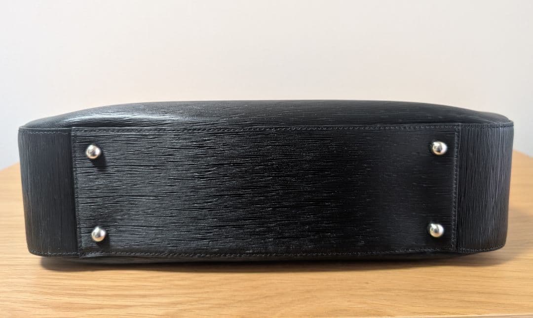 ペッレモルビダ キャピターノCA201 ブリーフバッグ(1室タイプ)クリーナー付