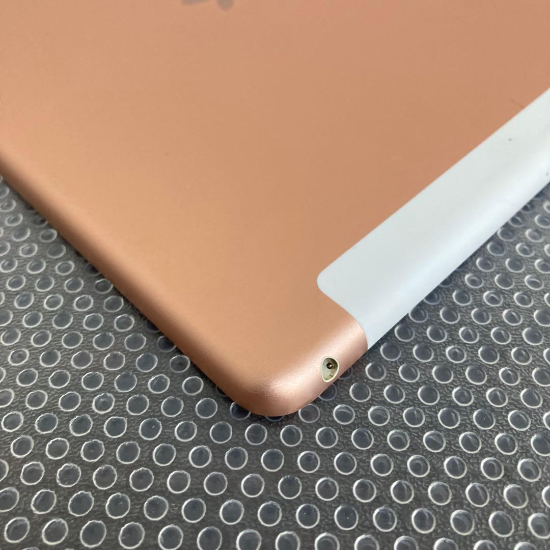 3649 電池最良好☆比較的美品☆iPad6 第6世代 32GB SIMフリー☆