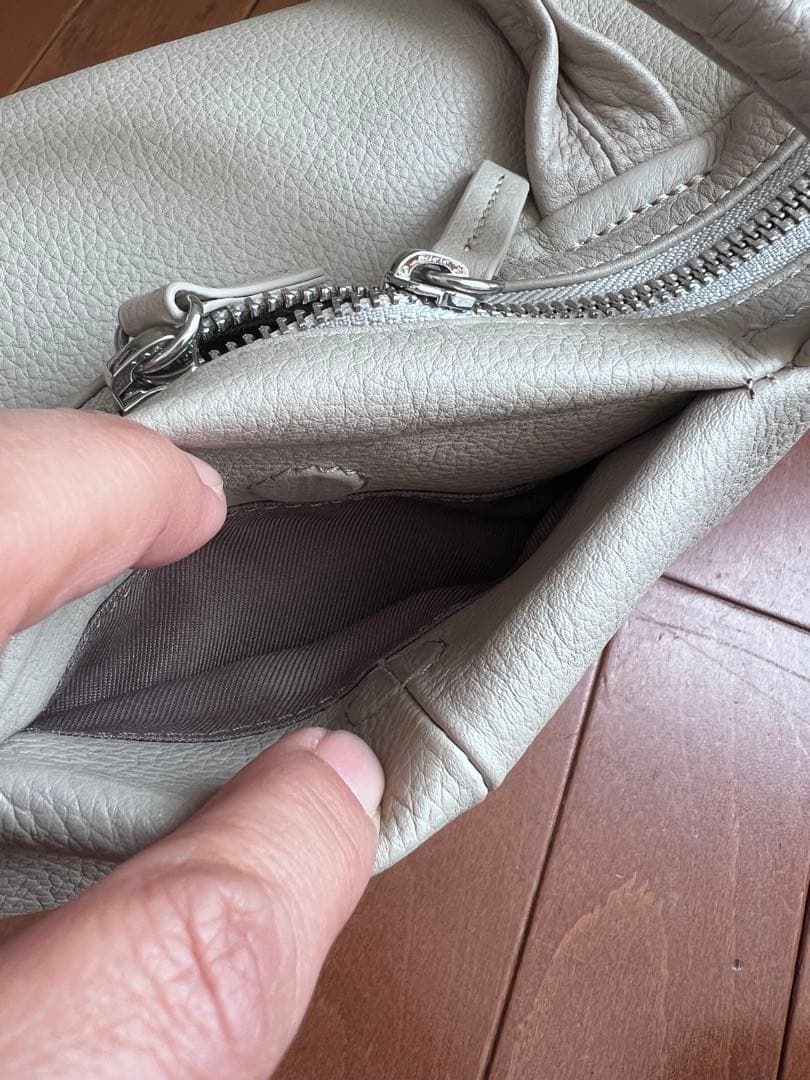 ear PAPILLONNER レザーフラップバッグS