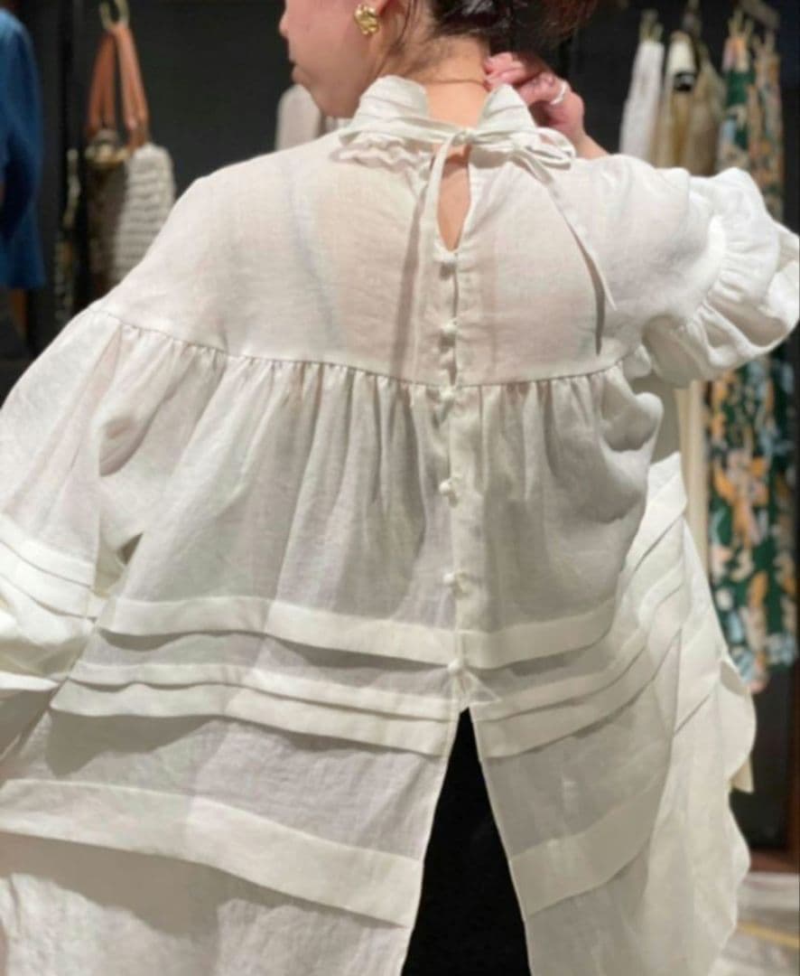 VERMEIL par iena リネン100ランダムタックフェミニンブラウス