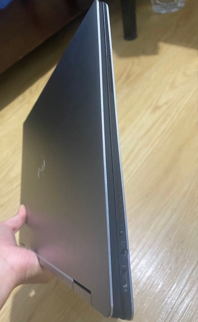 Dell XPS 9365 2-in-1ノートパソコン Core i5-7Y54