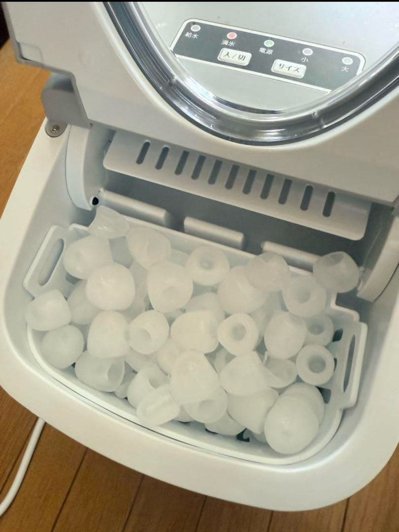 超オススメ 家庭用高速自動製氷機、氷サイズ2種類、ブラック、未開梱新品です。