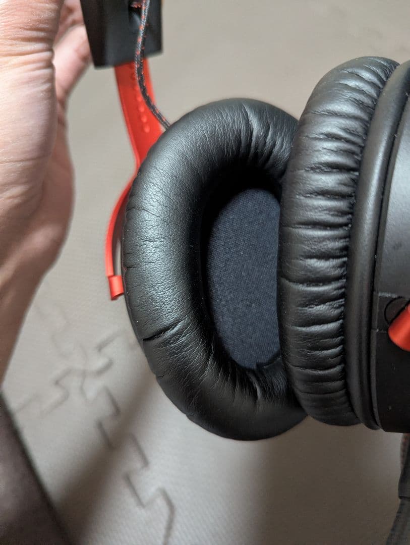 HyperX Cloud III Wired ゲーミングヘッドセット