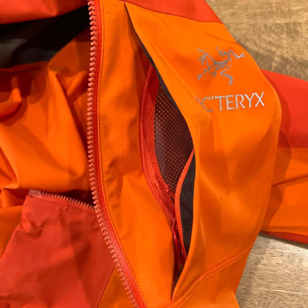 俊介　最終値下げ‼️Alpha Comp Hoody アークテリクス