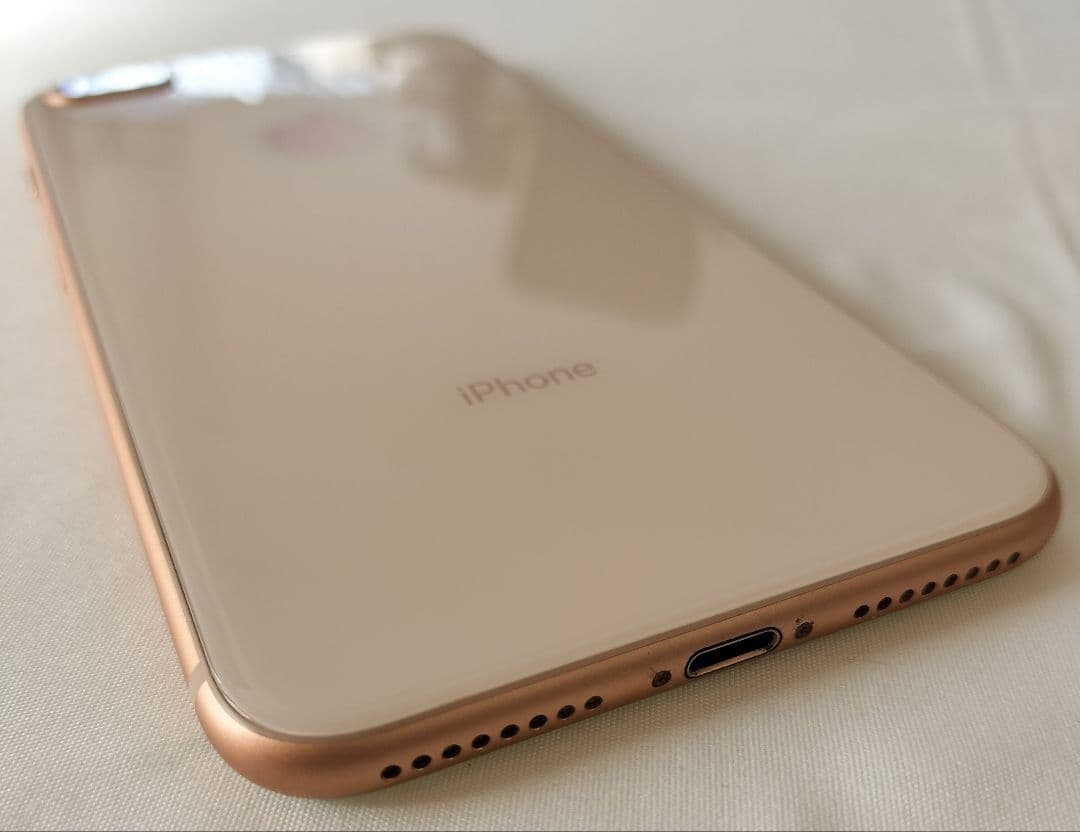 【美品】iPhone 8 Plus 128gb”完動品”