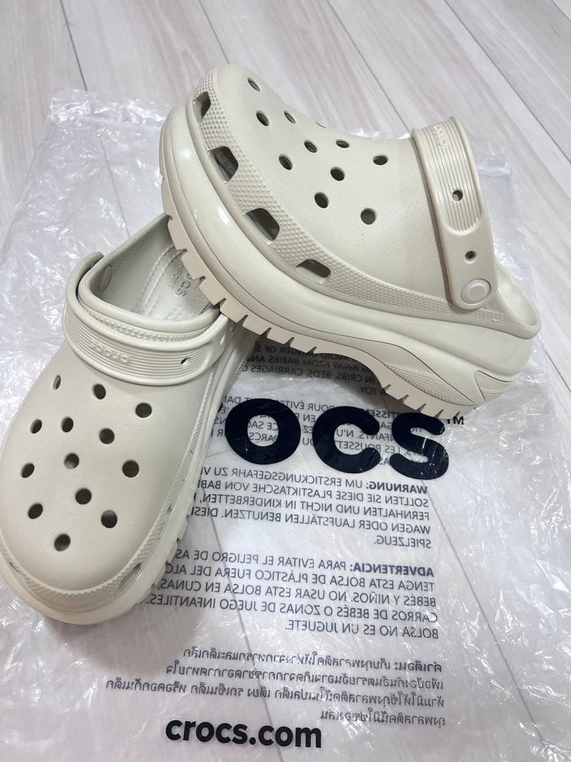 『新品』crocs クロックス　メガクラッシュ クロッグ　ボーン　厚底 24cm
