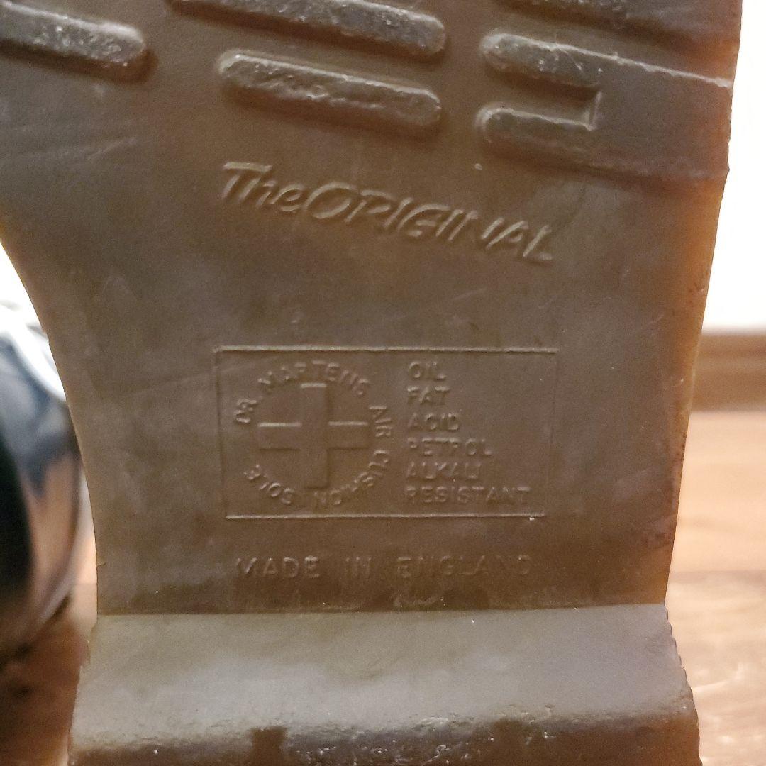 【ホワイト社×ネイビー】英国製 ドクターマーチン 8ホール UK4