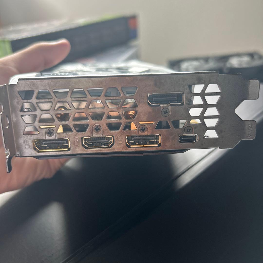 GIGABYTE RTX 2070 グラフィックボード　塗装品