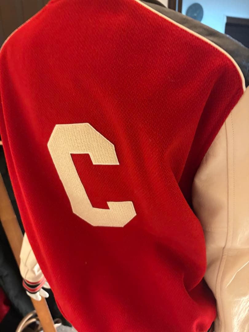 美品ＣＥＬＩＮＥセリーヌスタジャン白赤黒2V56D896C　44ＭＬ