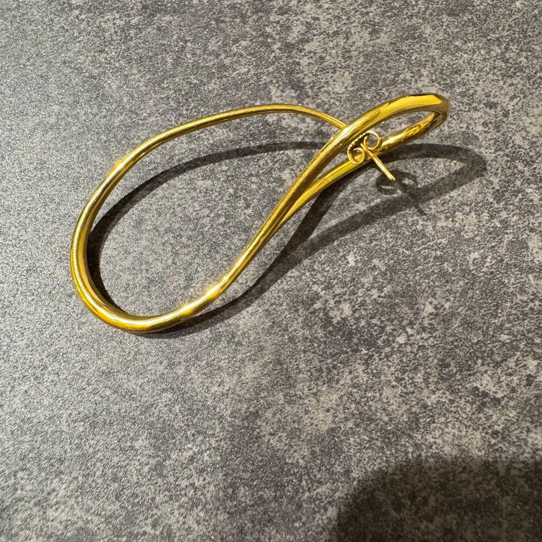 完売品 極美品 フープピアスゴールド