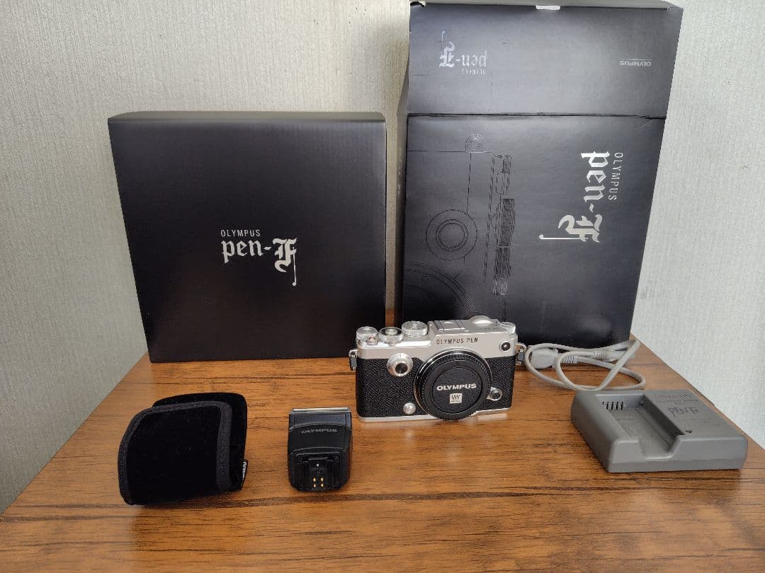 デジタルカメラ OLYMPUS PEN F