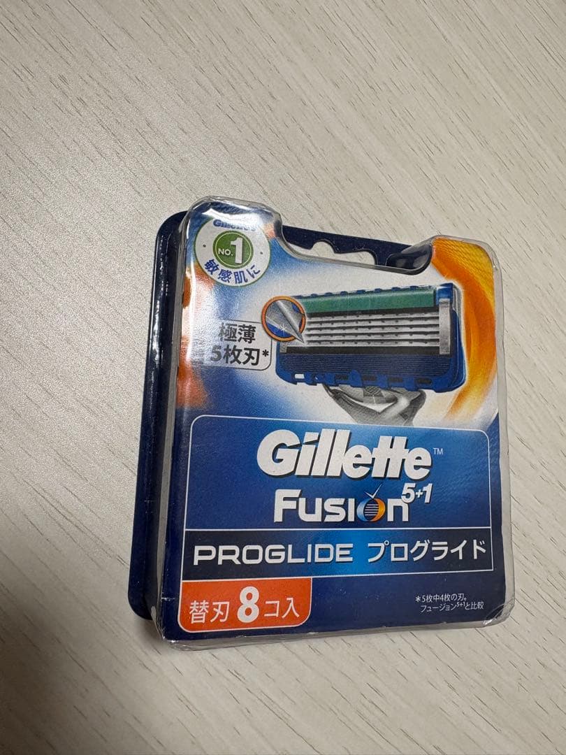 【新品】　ジレット プロシールド 髭剃り 本体+替刃36コ付　正規品