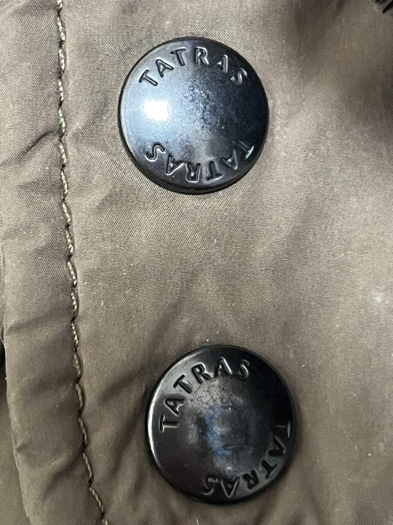 TATRAS オリーブ色 キルティングダウンジャケット