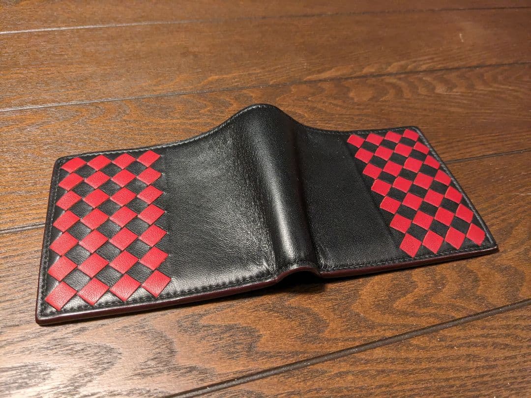 美品　ボッテガヴェネタ　BOTTEGA VENETA　二つ折り財布