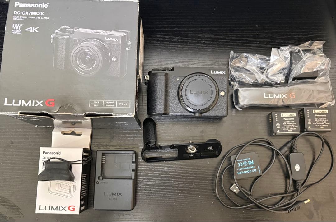 LUMIX DC-GX7Mk3 ボディ 純正バッテリー2個 ハンドグリップ付