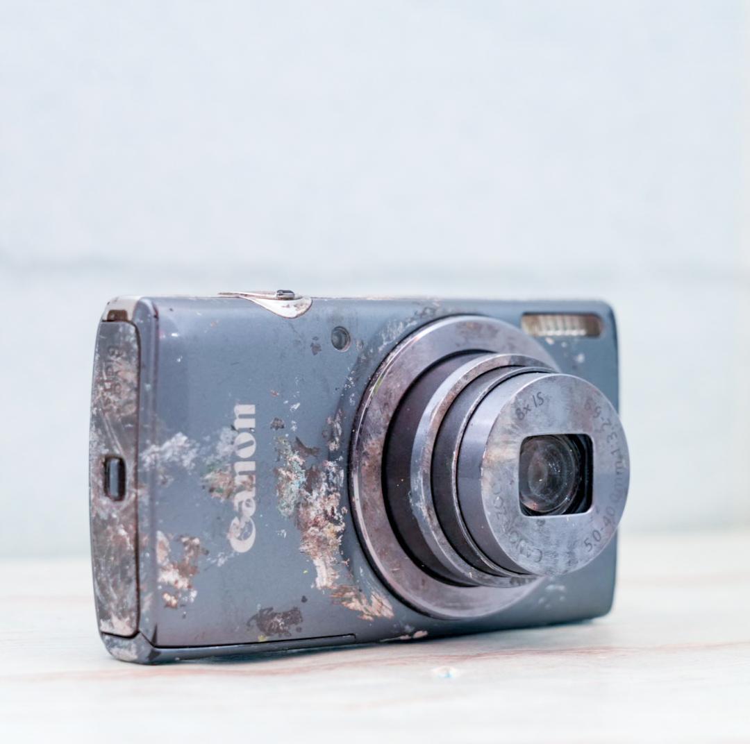 世界に一台だけ　Canon IXY 160 シルバー　動作OK