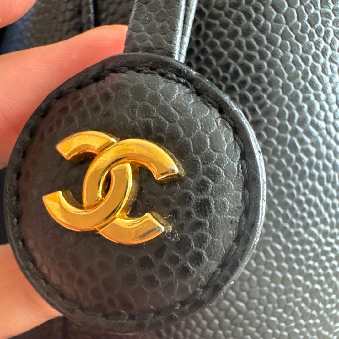 CHANEL ブラックレザーポーチ