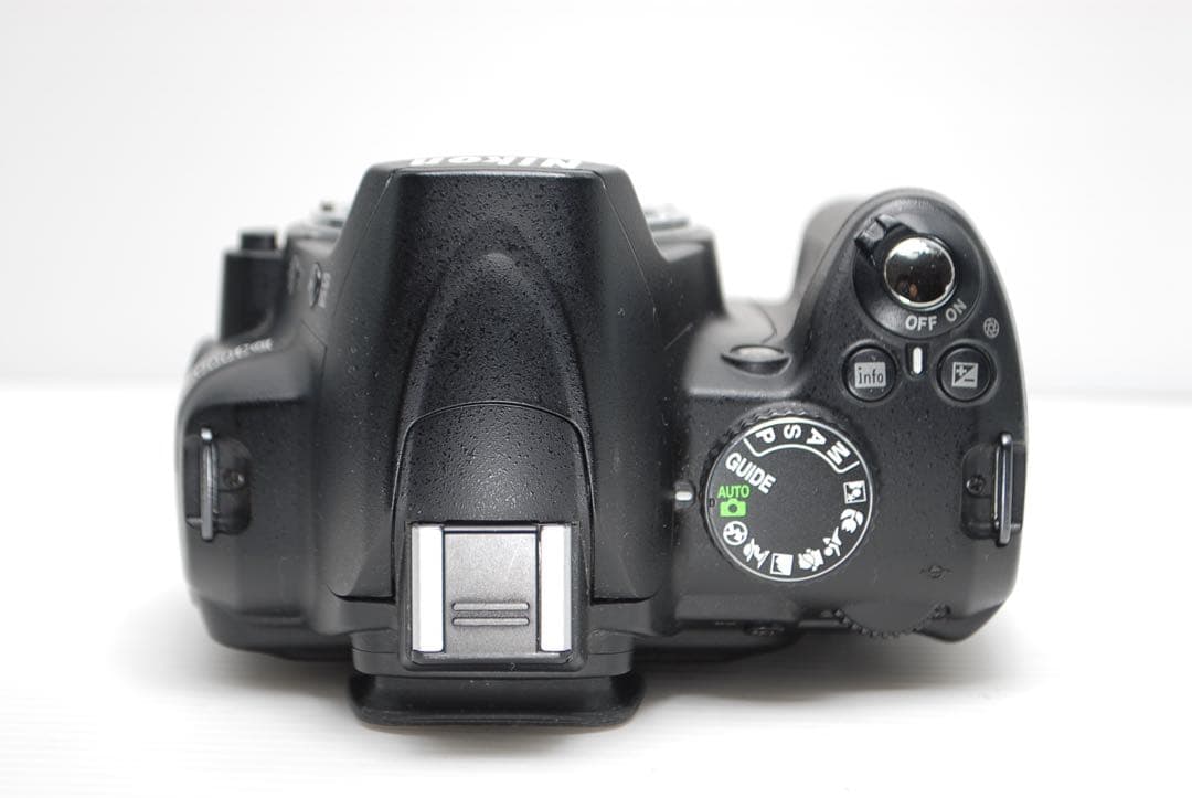 ⭐︎Nikon D3000⭐︎操作性抜群 美品 軽量で持ち運びがラク コンパクト