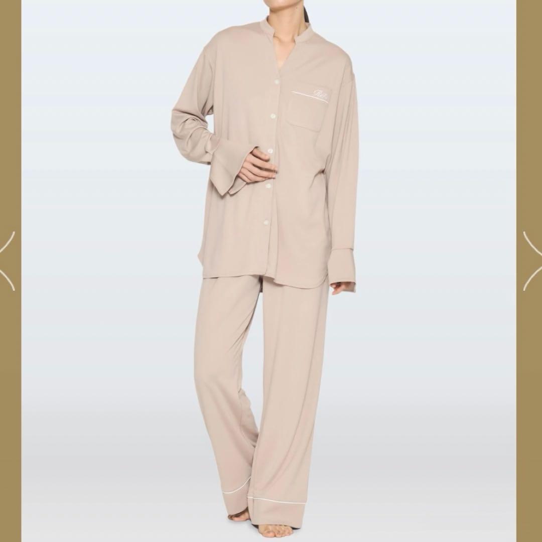 リファバイタルテック モイストスムース スタンドカラースリープウェア/WOMEN