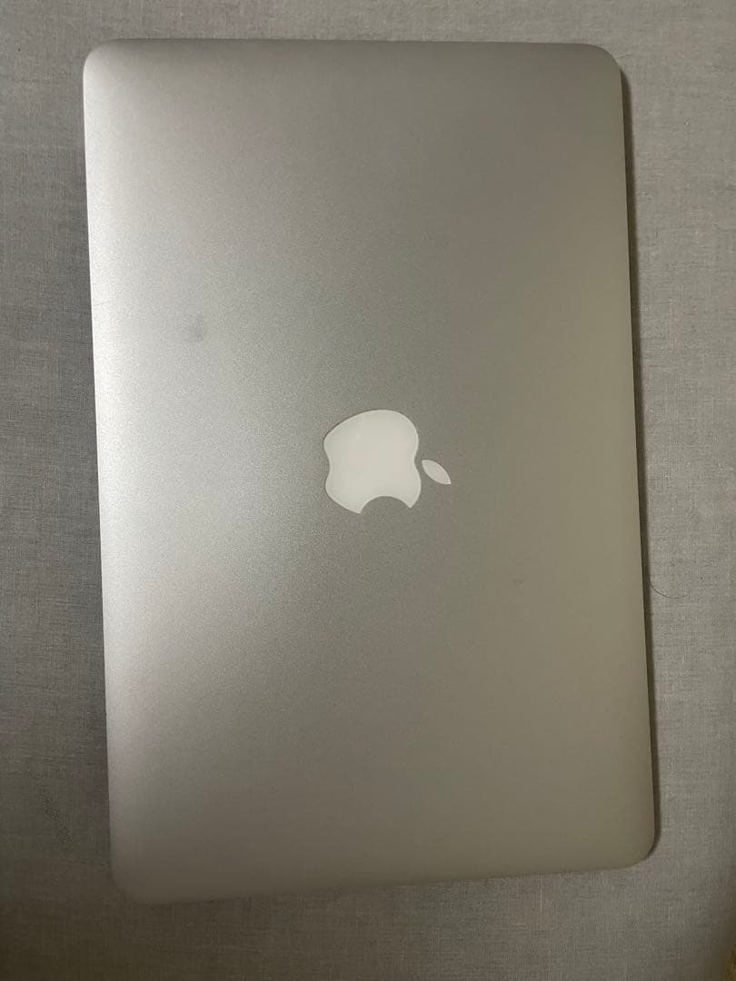 Apple MacBook本体 シルバー