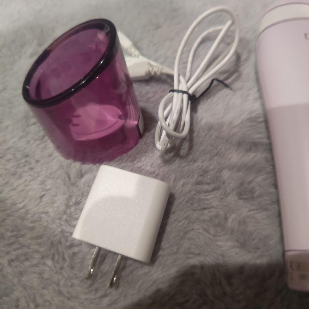 トリア 美顔器 充電器・ケーブル