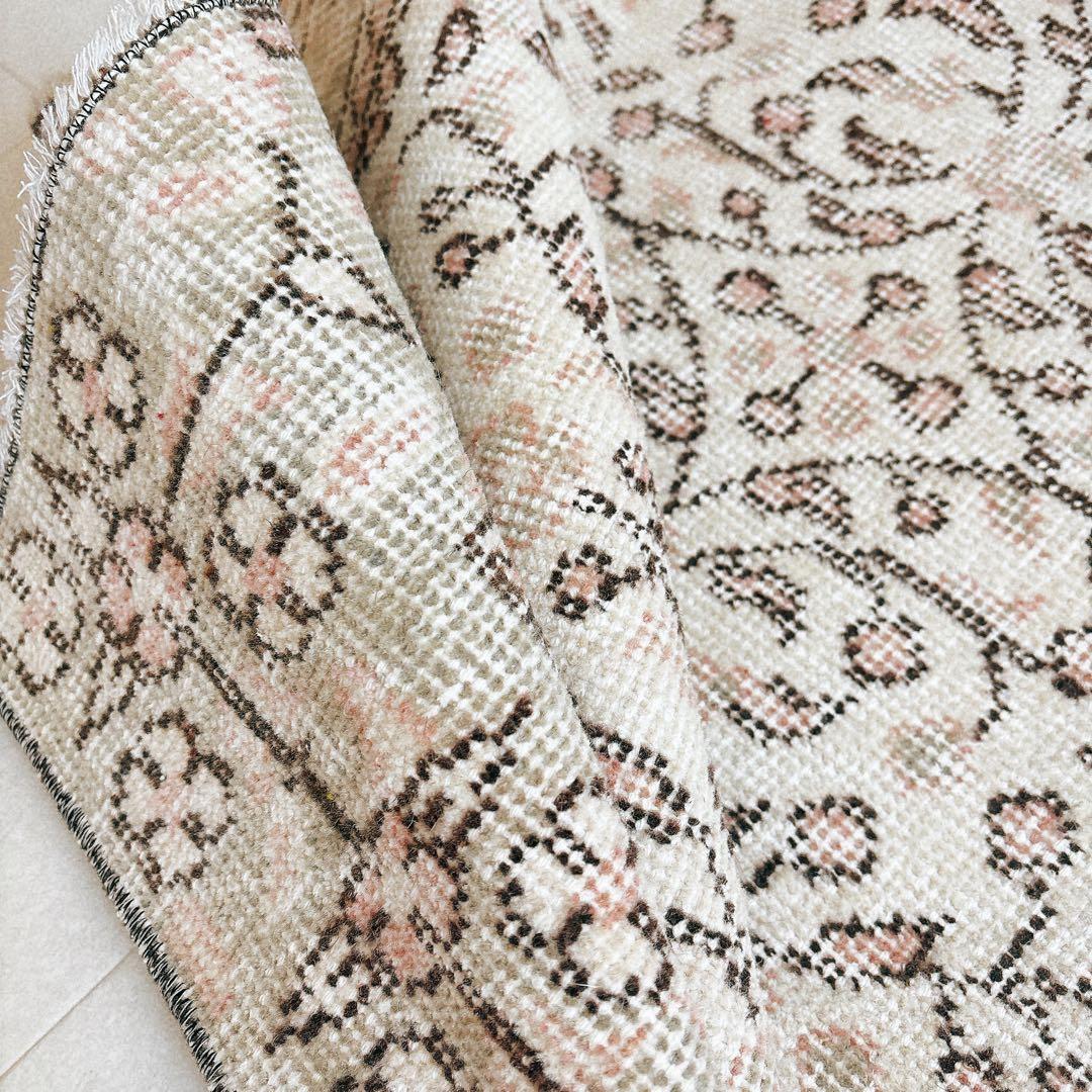 トルコ　ヴィンテージラグ　グリーン　ピンク