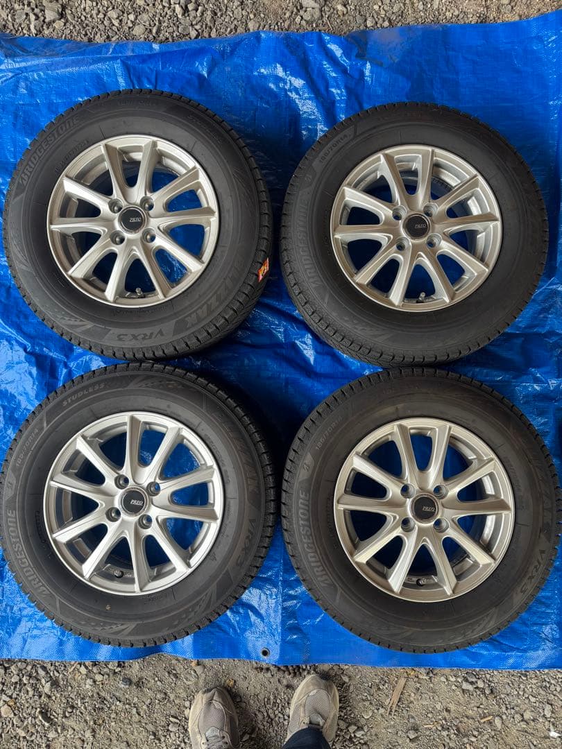 ブリヂストン185/70R14 88Q スタッドレス4本プレオ ホイール