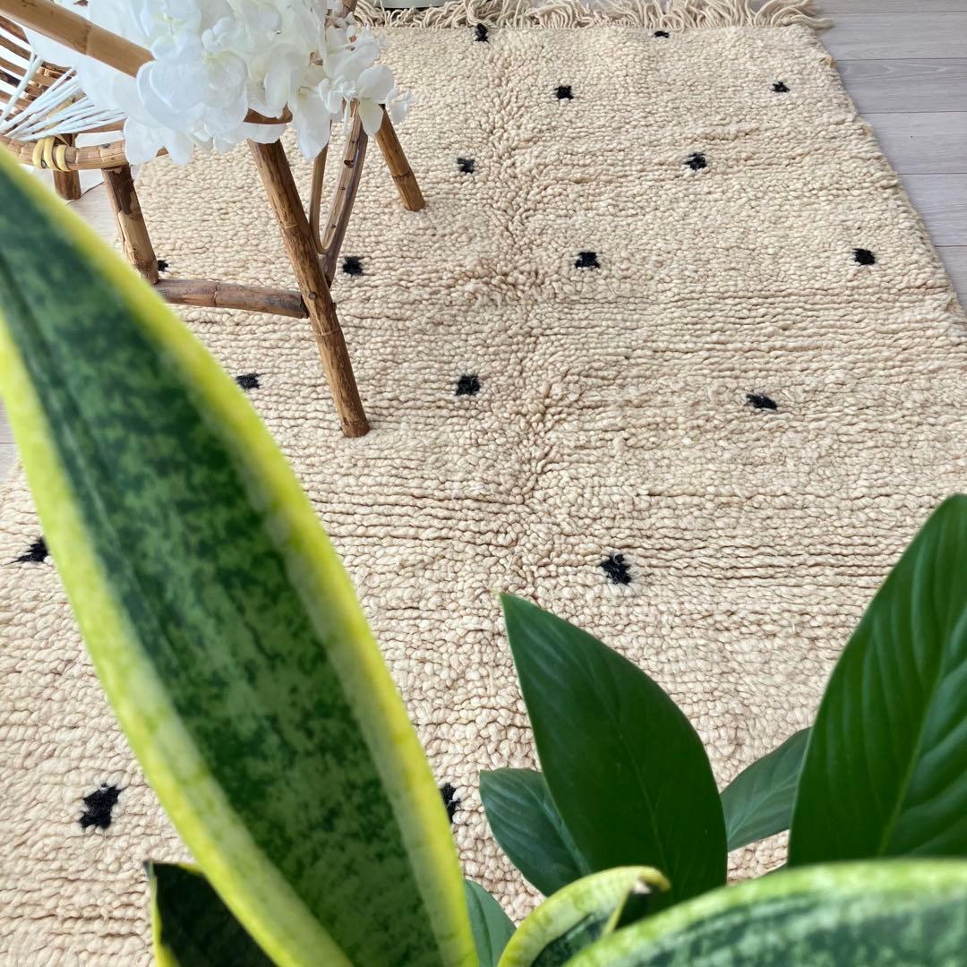 ドット90×142 オフホワイト　ブラック　モロッコラグ　トルコヴィンテージラグ