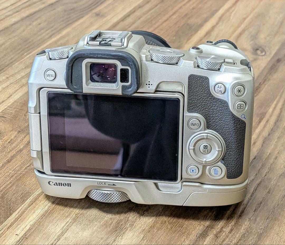 Canon EOS RP ミラーレス一眼 レンズ付き ゴールド ボディ