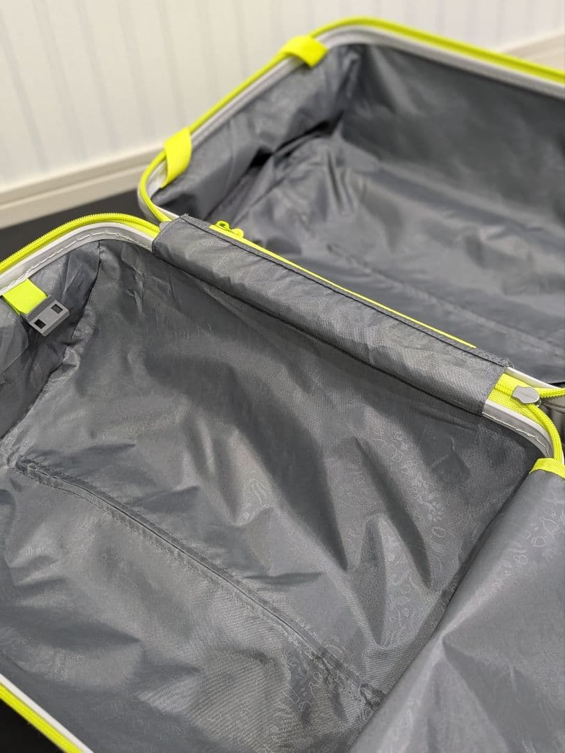 最終【 美品 】 アメリカンツーリスター　スーツケース 52cm