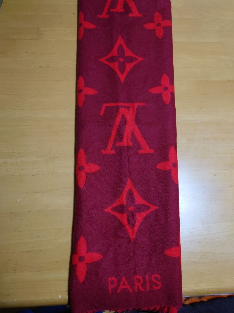 LOUIS VUITTONマフラー 本日限り　早期終了あり