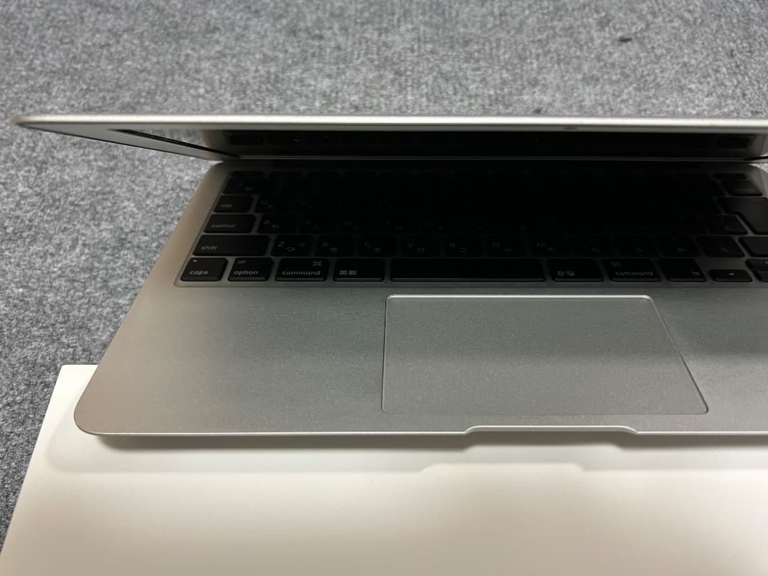 MacBook Air i7 8Gb 11インチ 新品1TbSSD 傷無し極上品
