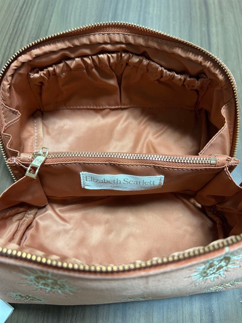 【新品】Elizabeth Scarlett 太陽刺繍ポーチ