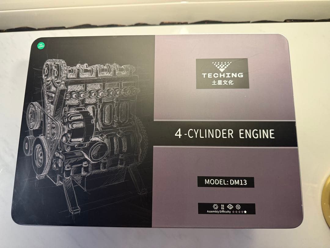 土星エンジン直列4気筒エンジンモデル　フルメタル組み立てキット ホビー