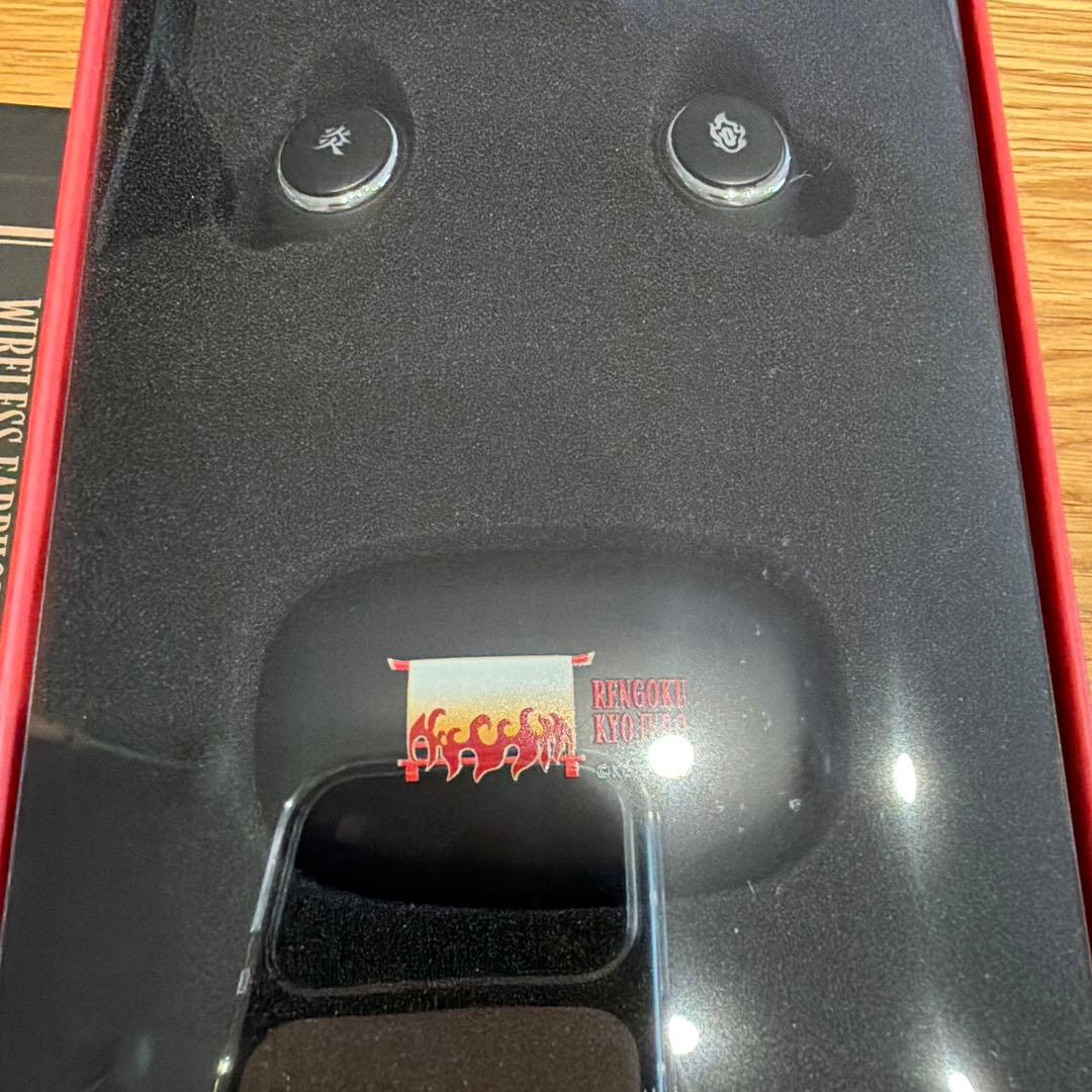 鬼滅の刃　煉獄杏寿郎モデル　ワイヤレスイヤホン　新品　未使用品　最終値下げ