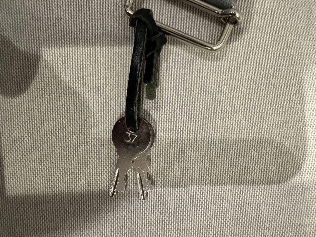 グローブトロッター ネイビーブルー ハードケース