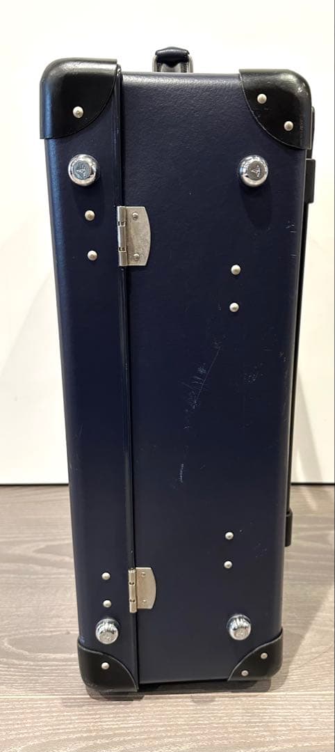 グローブトロッター ネイビーブルー ハードケース